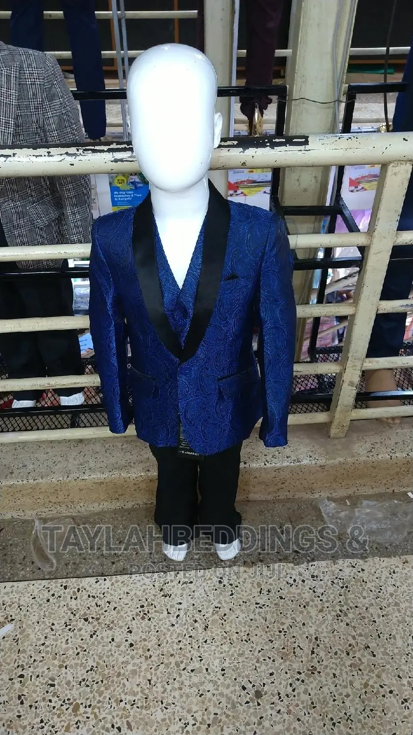 Boys Floral Suit Embroidered Wedding Blazer Party Tuxedo
