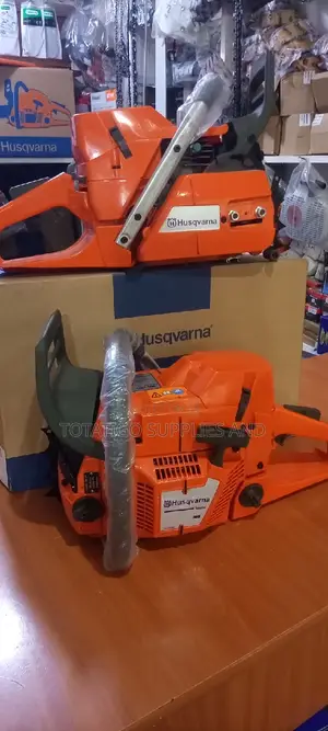 Husqvarna 272 / 365 Chainsaw Machine