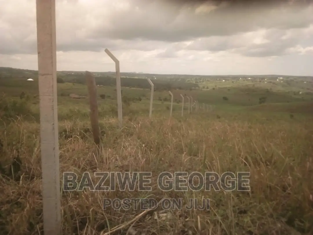 80 Acres Close to Airport