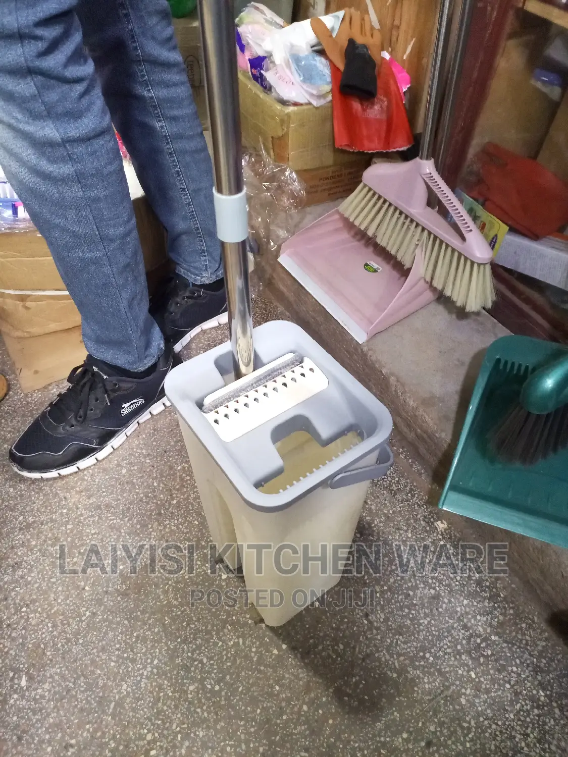 Kit Flat Mop With Bucket Both Wet and Dry