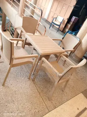 Combo Plastic Table And Chairs