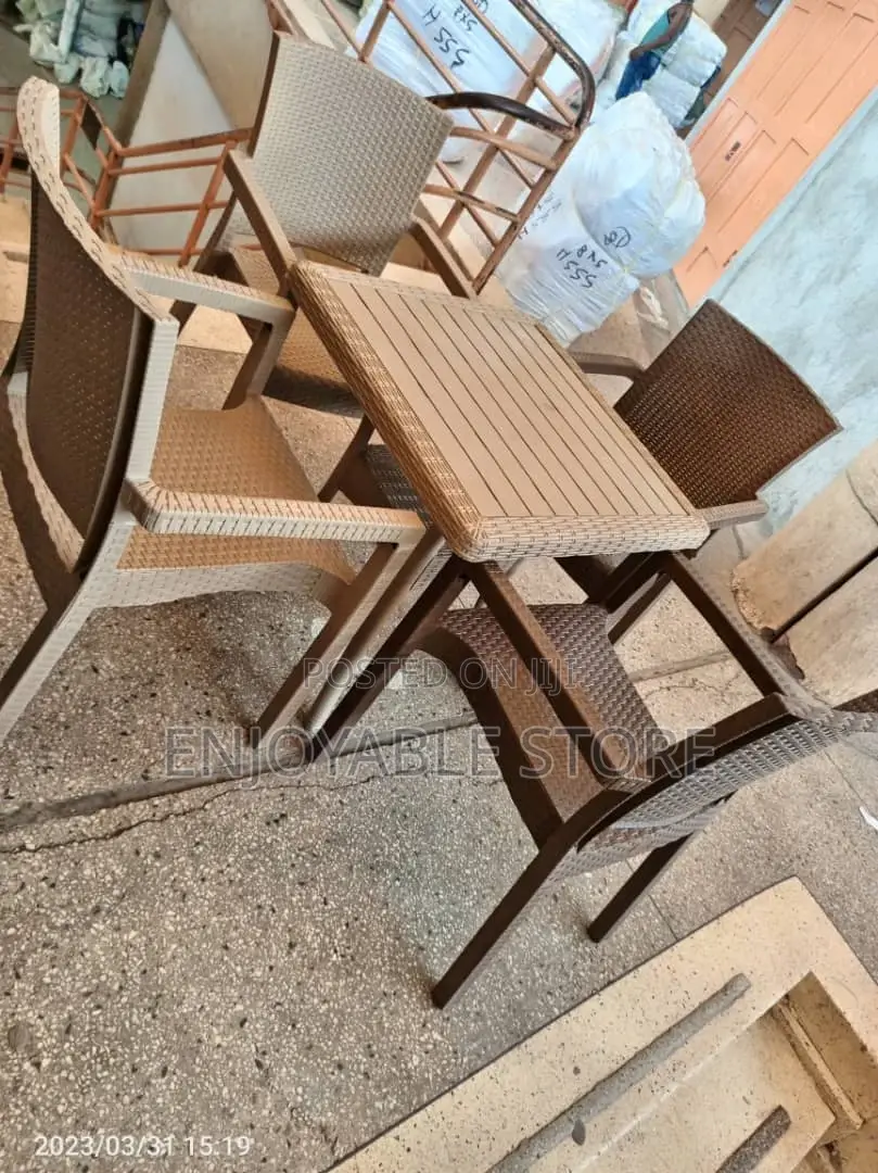 Combo Plastic Table And Chairs