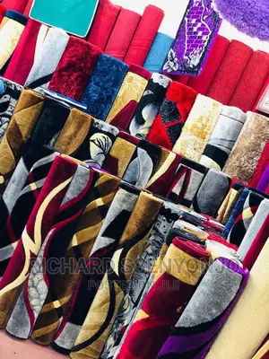 Center Carpets