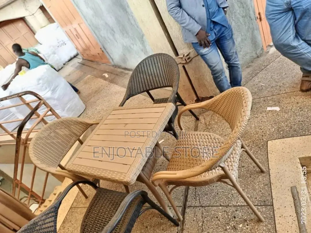 Combo Plastic Table And Chairs