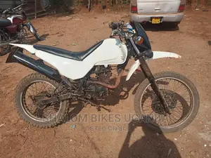 Honda Super Hawk 2018 White