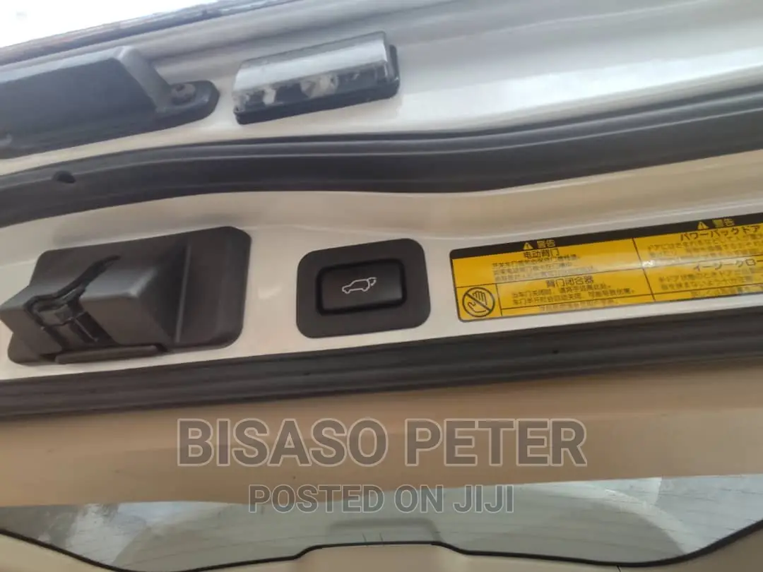 Toyota Land Cruiser 4.0 V6 DLX 2014 White