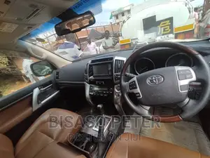 Toyota Land Cruiser 4.0 V6 DLX 2014 White