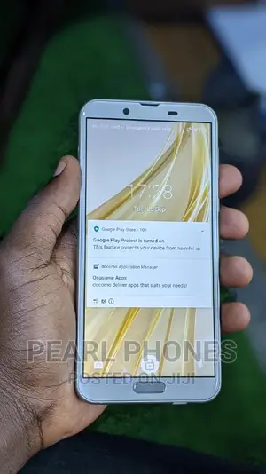 Photo - New Sharp Aquos Sense 2 SHV43 32 GB Rose Gold