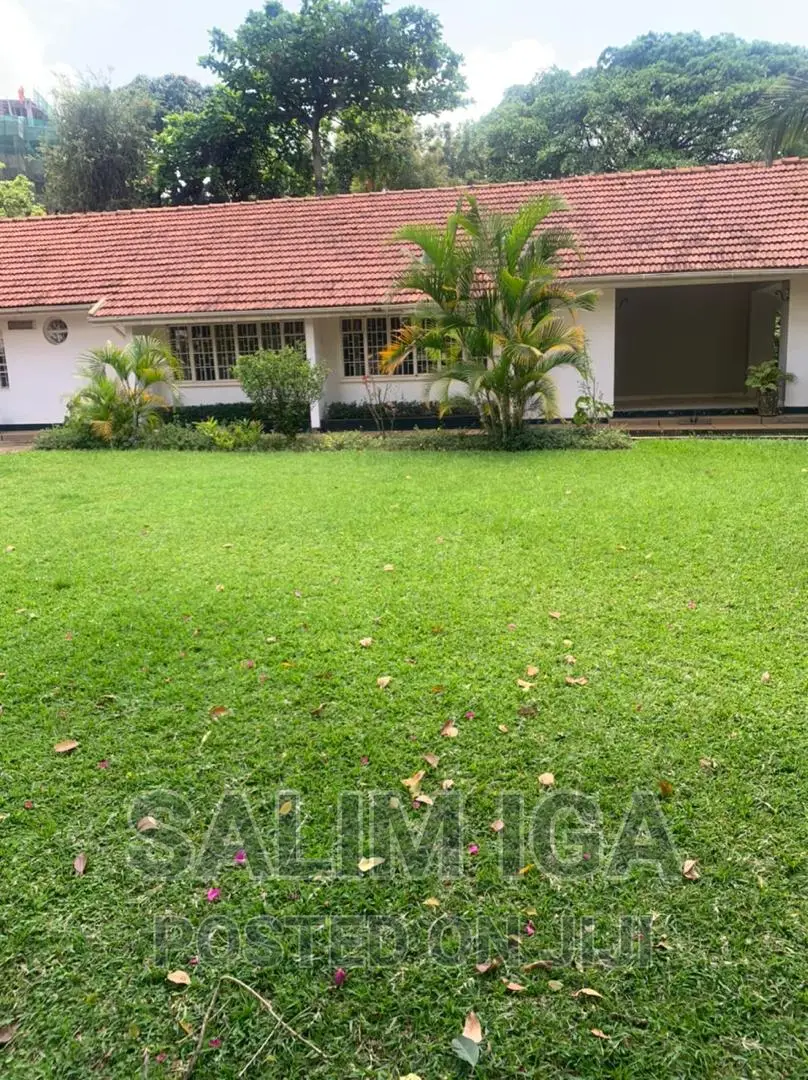 4bdrm Bungalow in Kolo Property, Central Division for rent