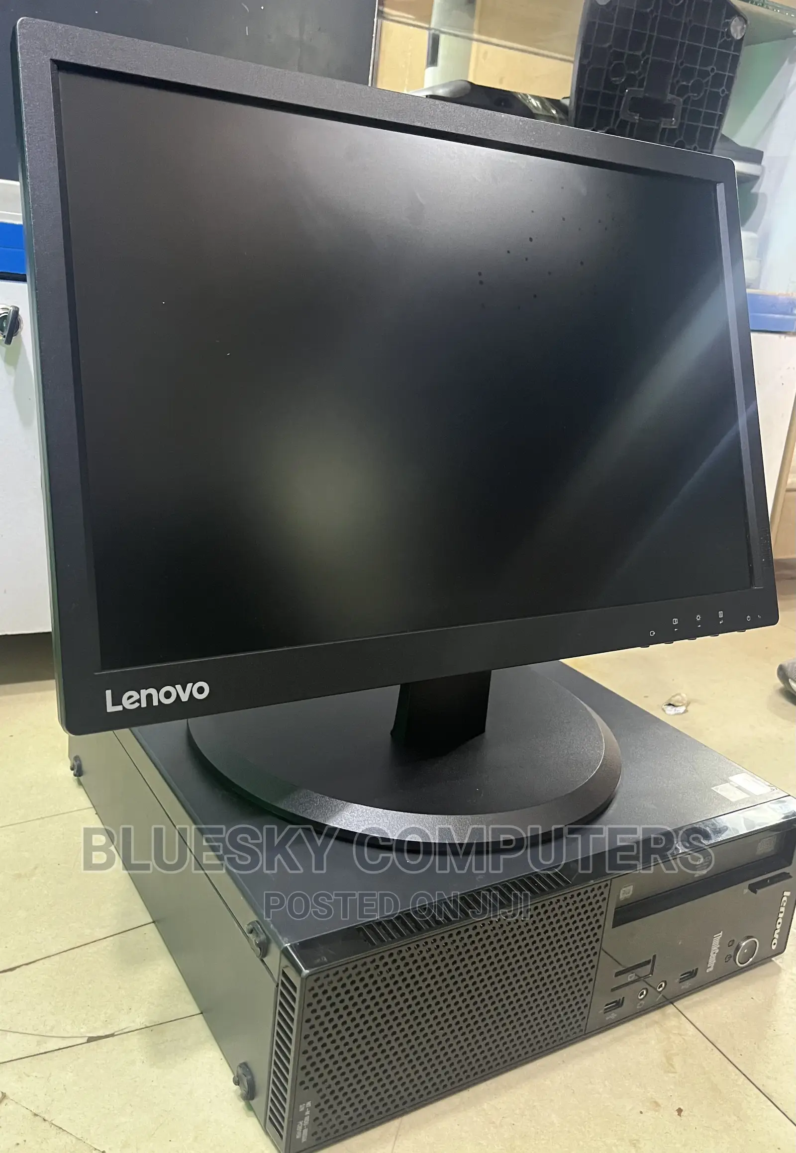 Desktop Computer Lenovo 4GB Intel Core I5 HDD 500GB