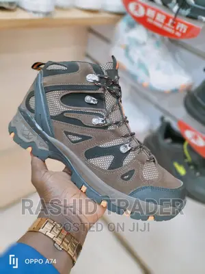 Good Sneakers in Stock