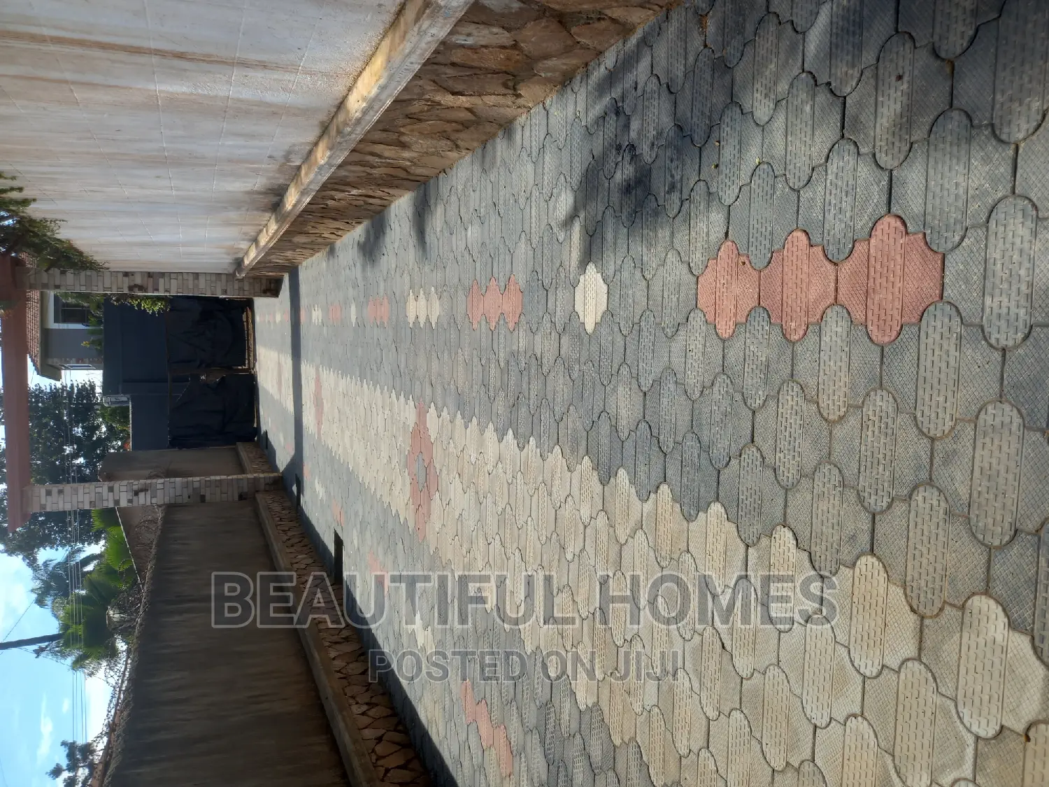 Furnished 5bdrm House in Kasanga Corporate, Makindye for sale