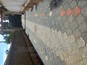 Furnished 5bdrm House in Kasanga Corporate, Makindye for sale