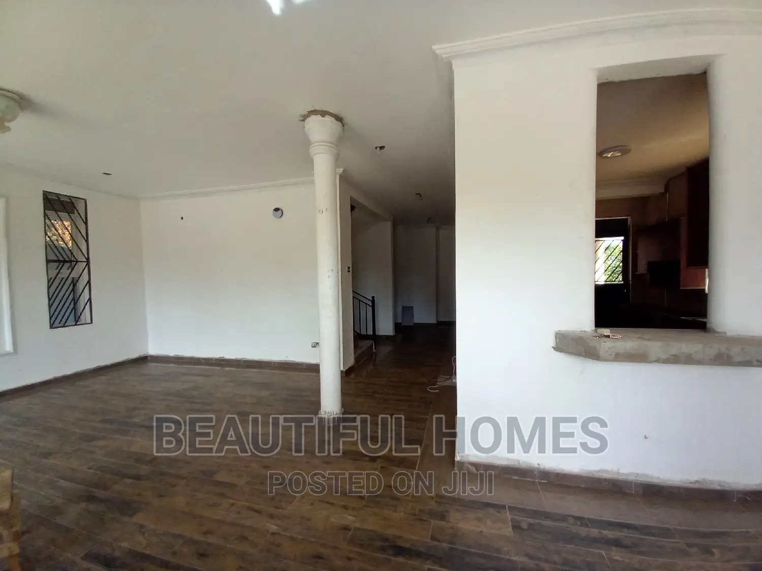 Furnished 5bdrm Duplex in Kansanga, Makindye for sale