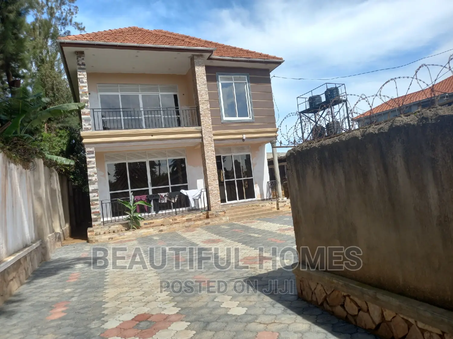 Furnished 5bdrm Duplex in Kansanga Corporate, Central Division