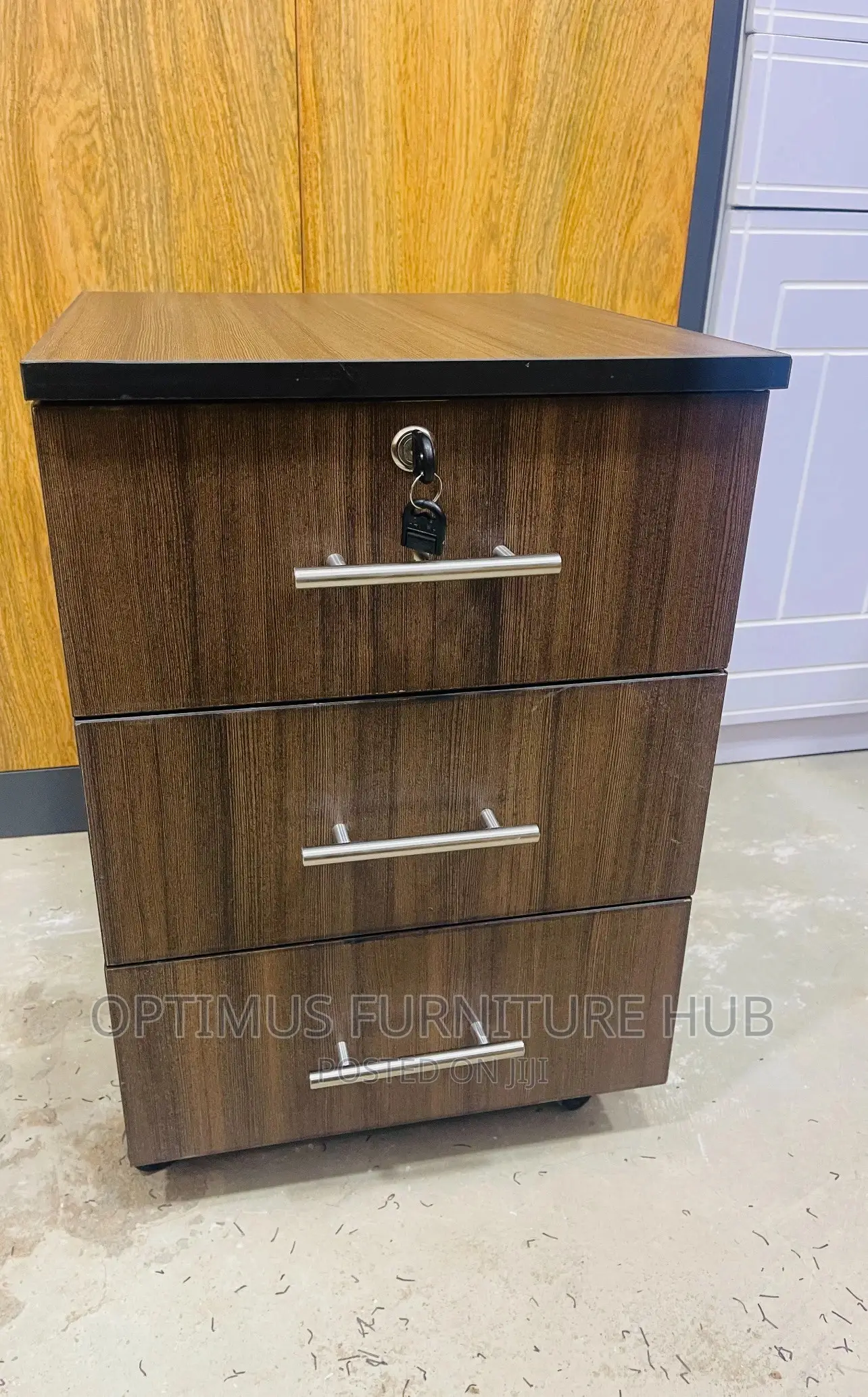Side Drawer