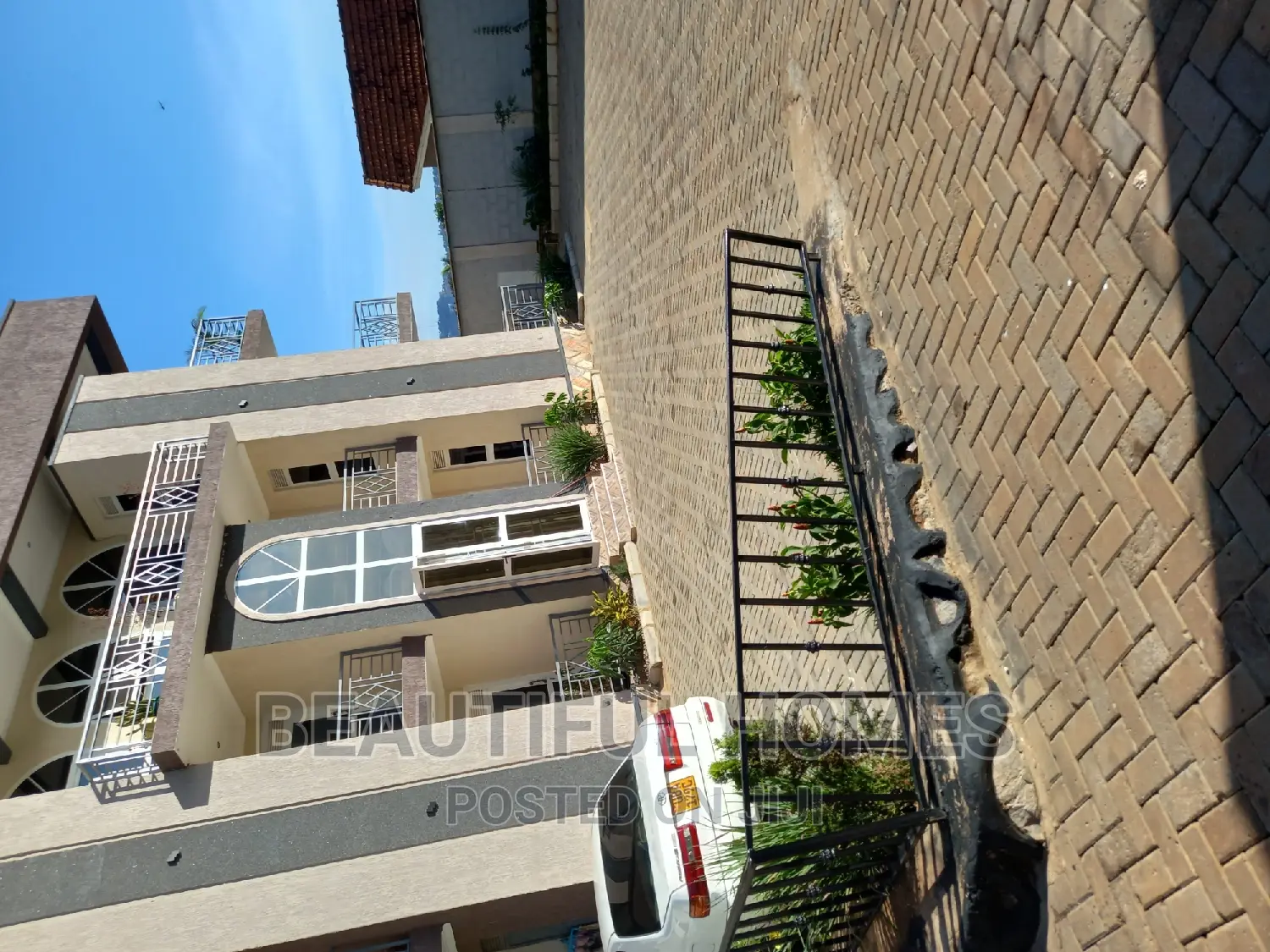 Furnished 1bdrm Apartment in Muyenga, Central Division for sale