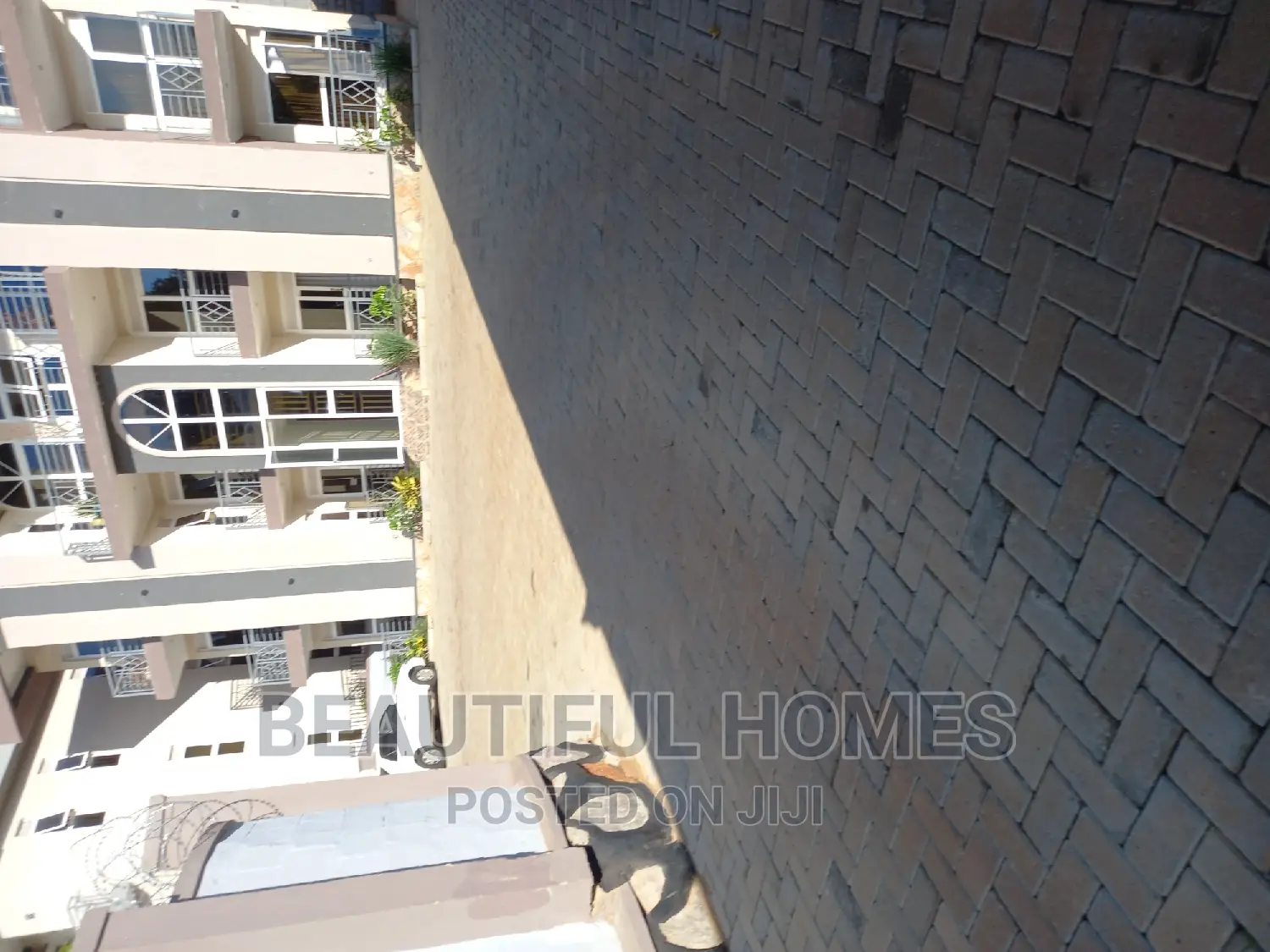 Furnished 1bdrm Apartment in Muyenga, Central Division for sale