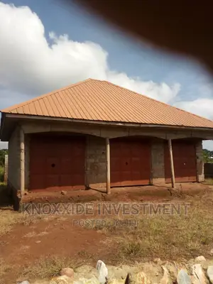 6bdrm House in Real Estate, Central Division for sale
