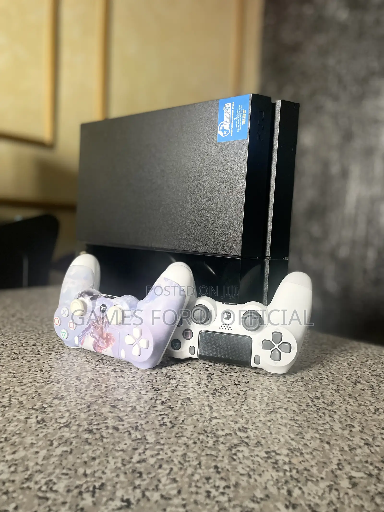 UK Used PS4 Standard Console 2pads