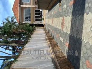 Furnished 5bdrm Maisonette in Kansanga, Makindye for sale