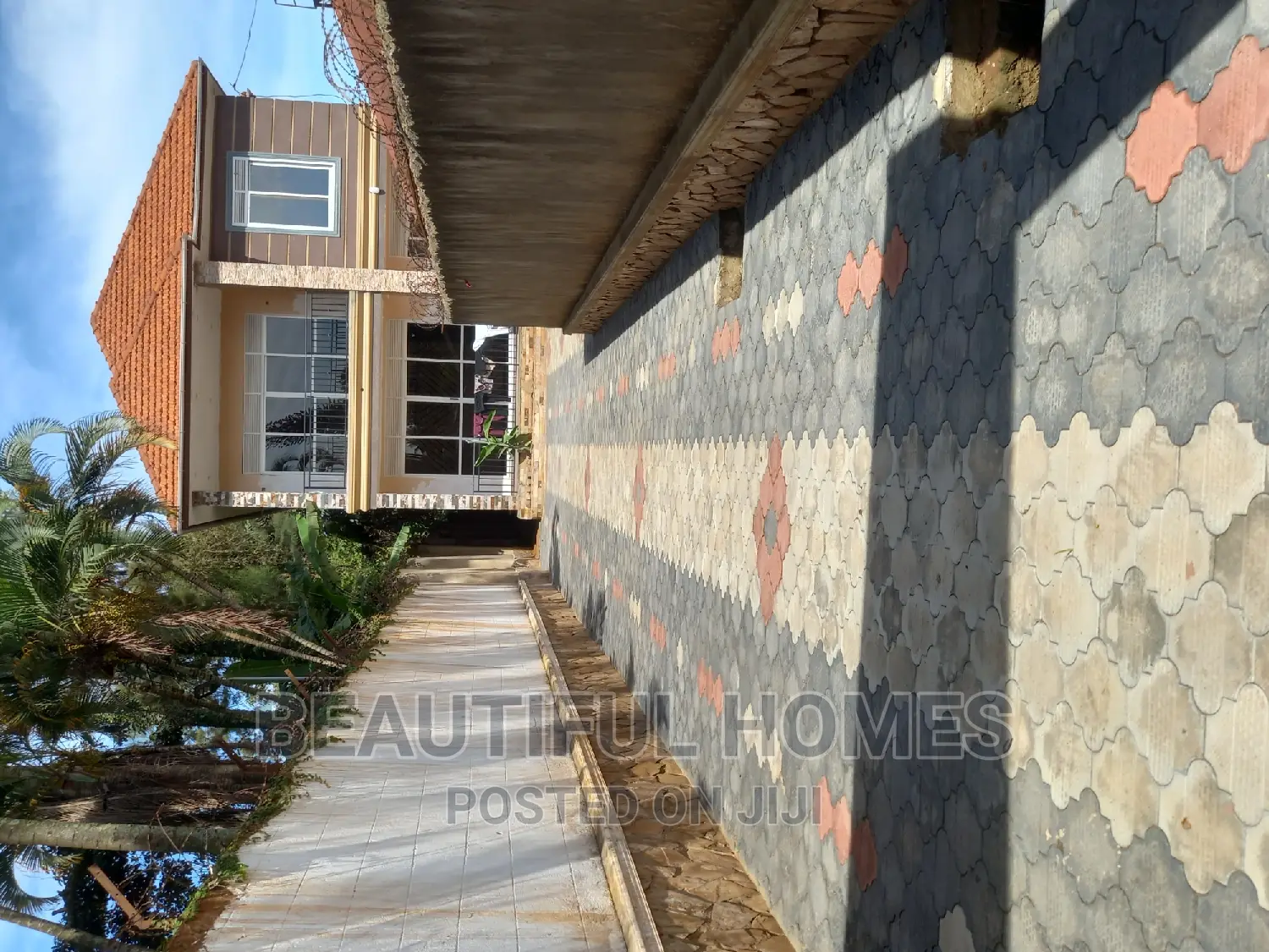Furnished 5bdrm Mansion in Kansanga Kiwafu, Makindye for sale