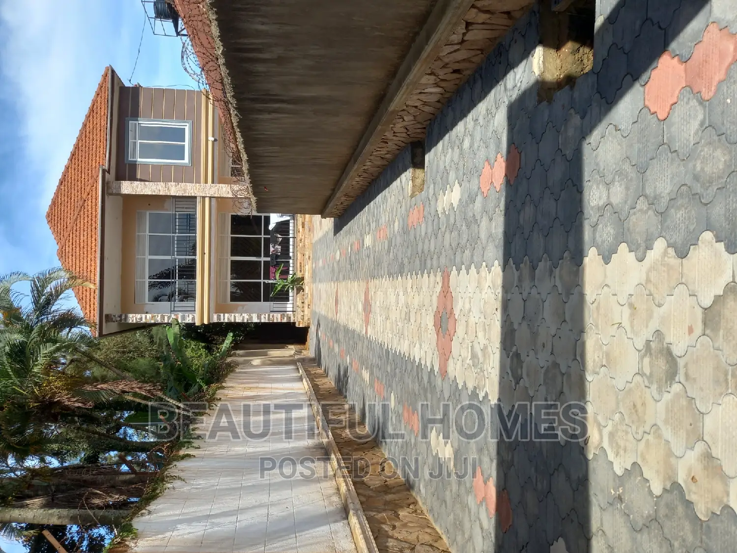 Furnished 5bdrm Mansion in Kansanga Kiwafu, Makindye for sale