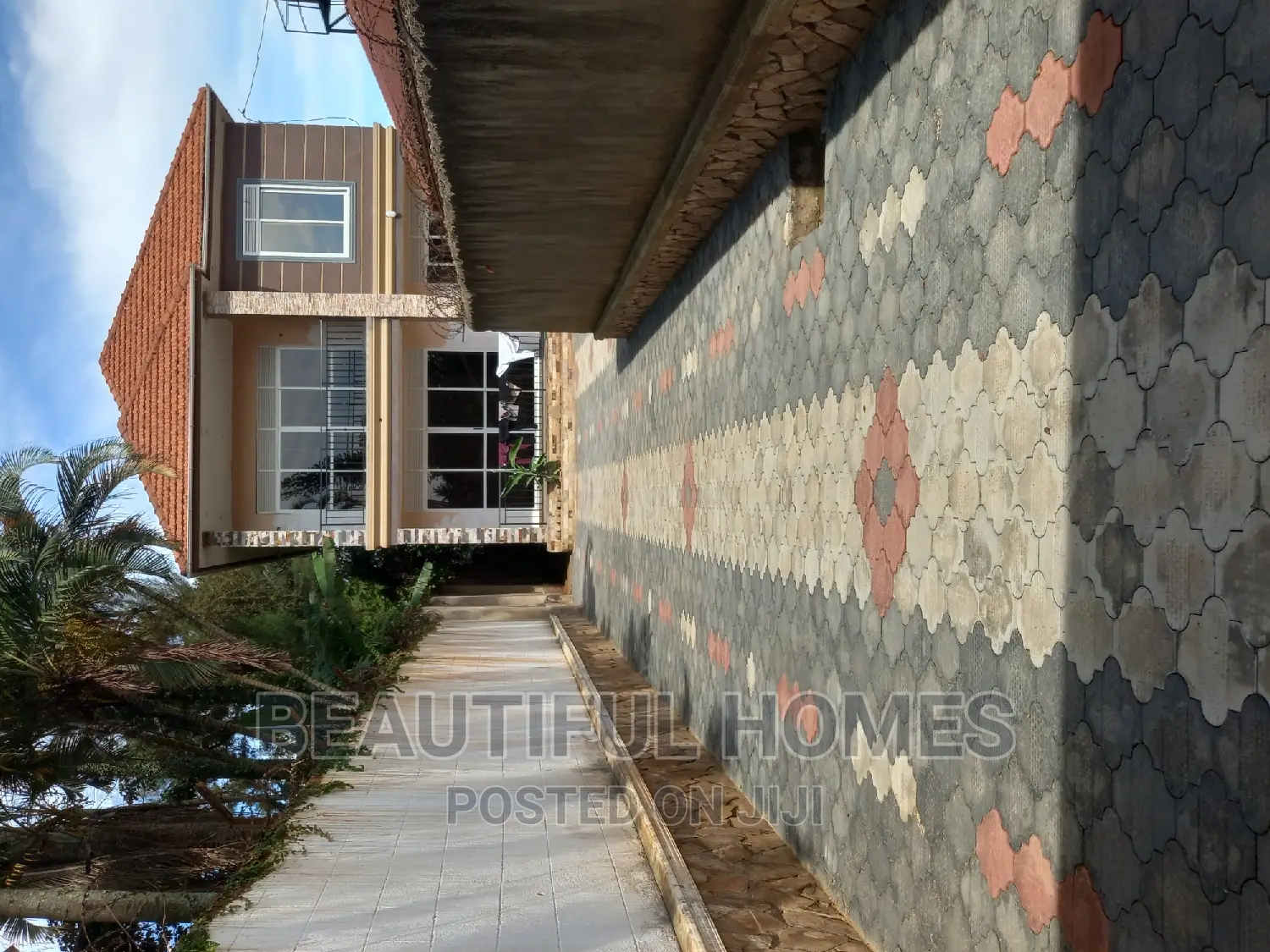 Furnished 5bdrm Mansion in Kansanga, Makindye for sale