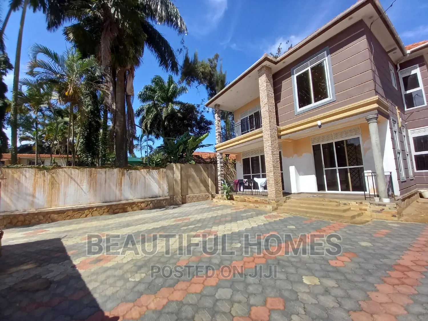 Furnished 5bdrm House in Kansanga Gaba Road, Makindye for sale