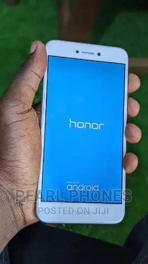 Photo - Huawei Honor 6 32 GB White