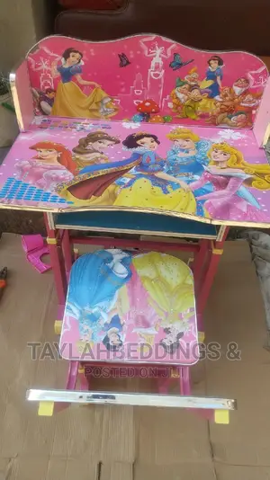 Princess Table and Chair Set With Storage