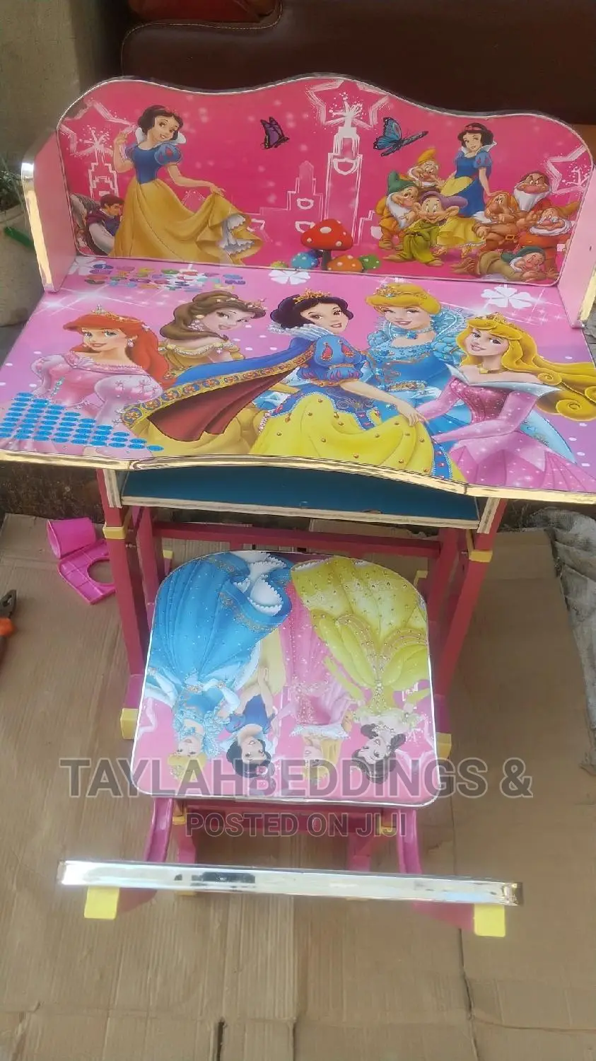 Princess Table and Chair Set With Storage