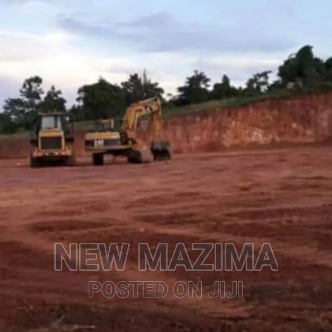 4.8 Acres Measuring Direct From Tarmac of Masaka Rd Titled