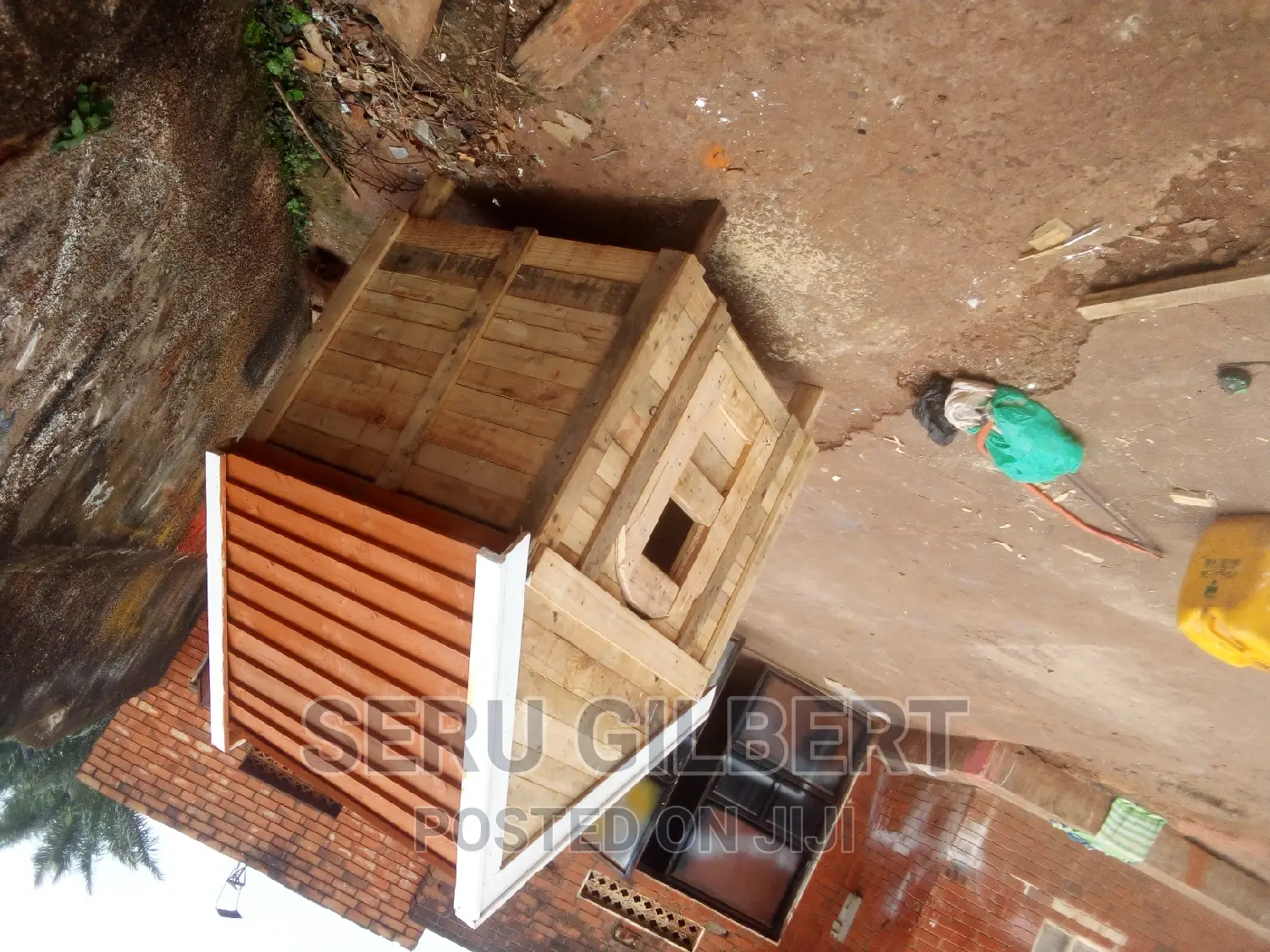 CVCDSCVHH Nice Dog House Avalible
