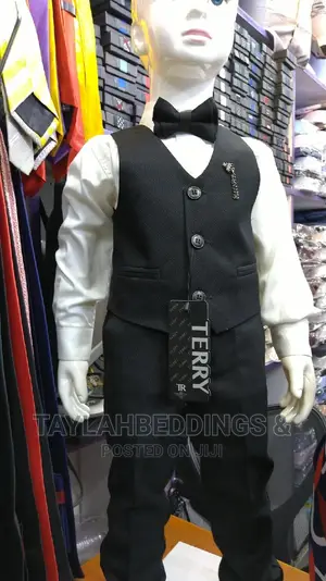 Tuxedo Boy's Suit With Vest Black