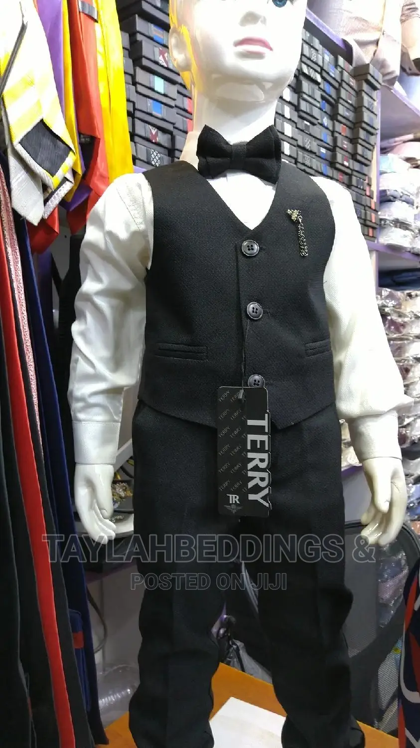Tuxedo Boy's Suit With Vest Black