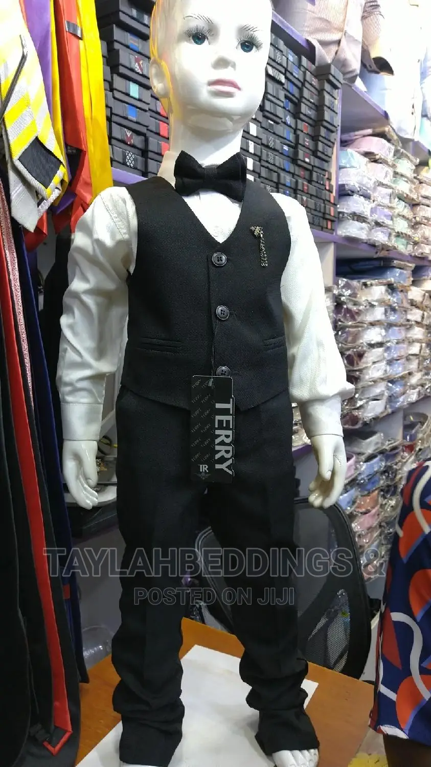 Tuxedo Boy's Suit With Vest Black