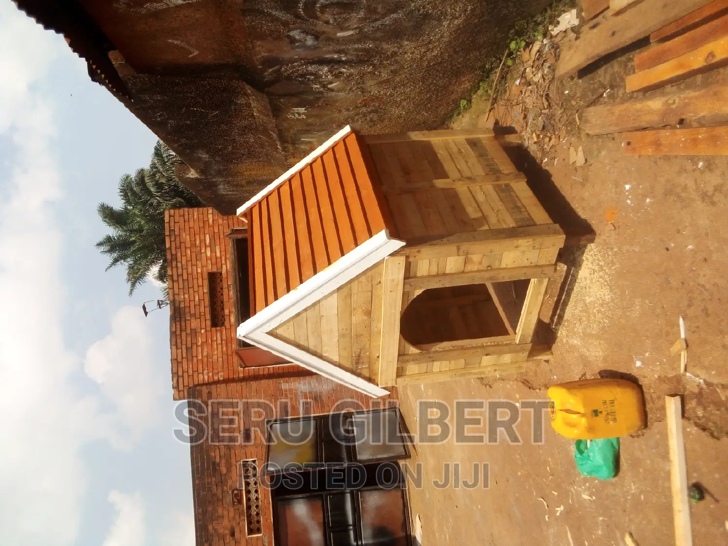 Gomby Dog House Available