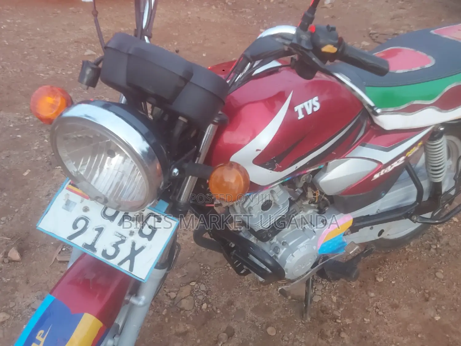 TVS HLX 125 2022 Red