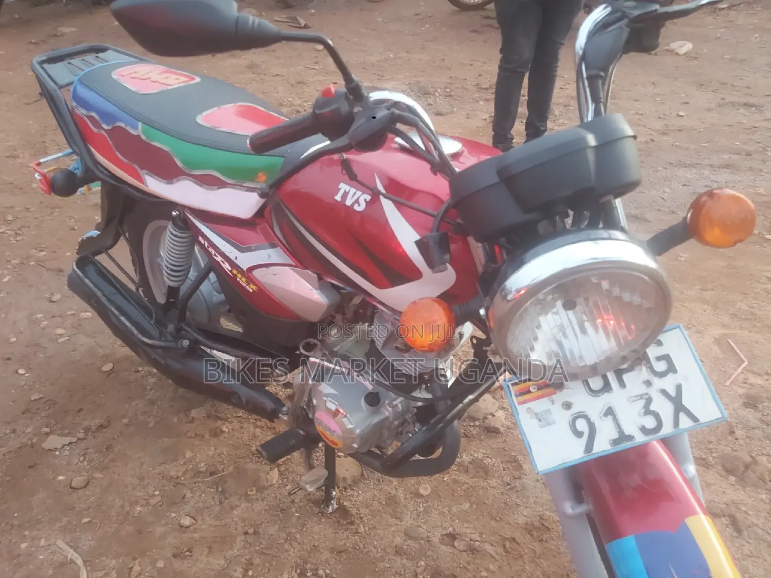 TVS HLX 125 2022 Red