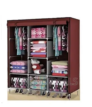Photo - Elegant 3 Columns Wooden Frame Wadrobe, Maroon