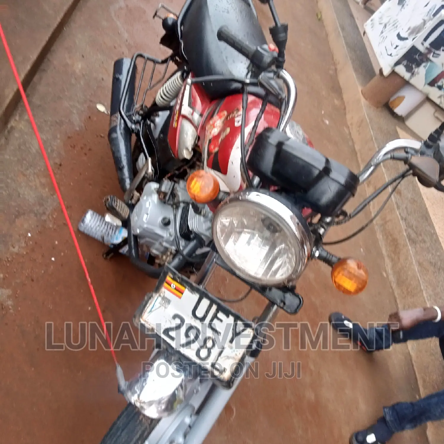 TVS HLX 125 2021 Red