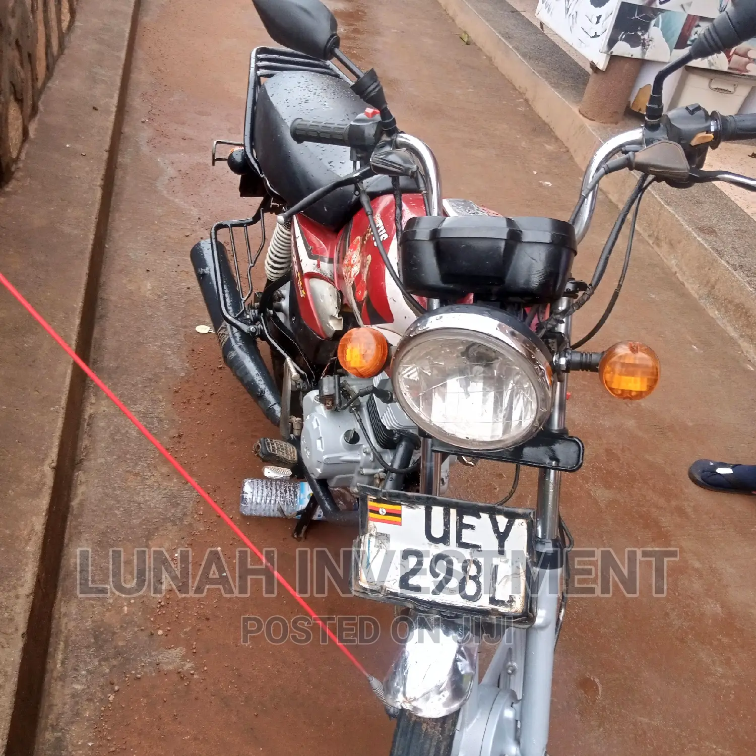 TVS HLX 125 2021 Red
