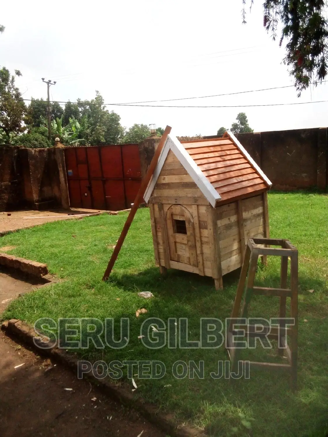 Anita Dog House Available