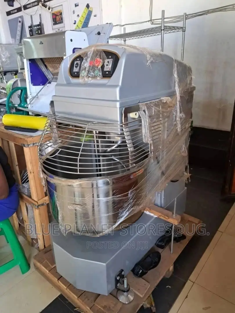 INDUSTRIAL 100litres Spiral Dough Mixers \\ 4.1 Kw \\ HS100