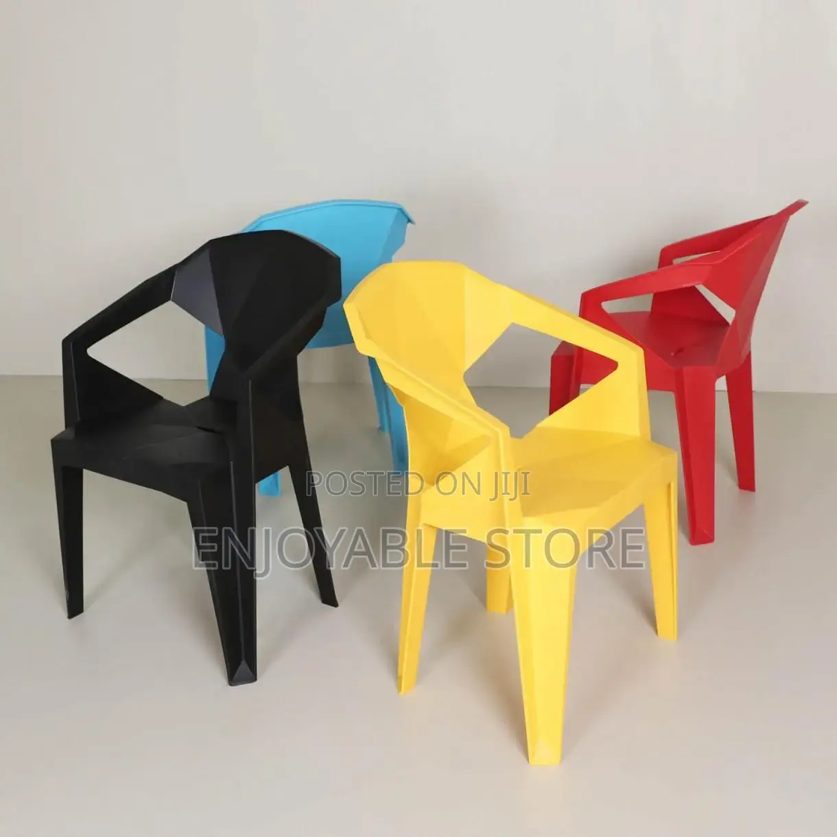 Plastic Chairs Plastic Chairs