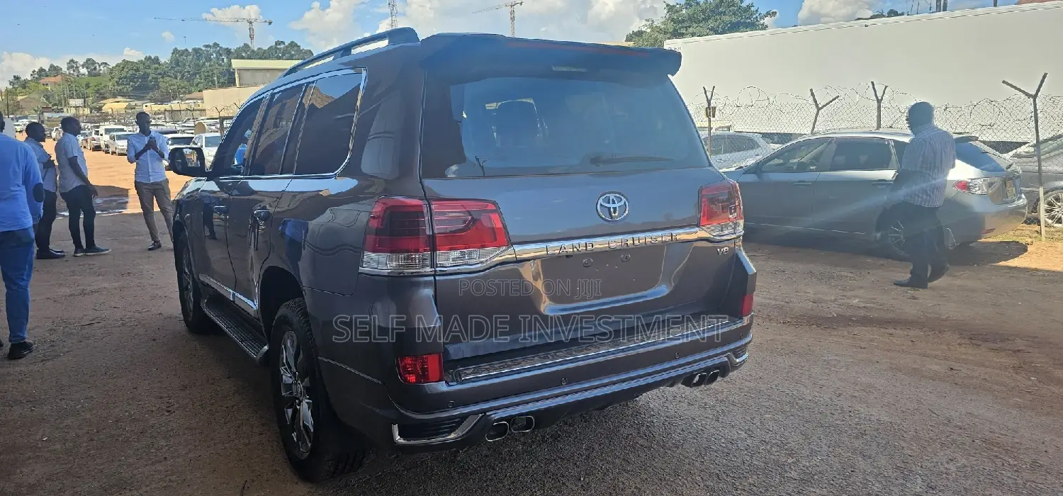 Toyota Land Cruiser 2020 Gray