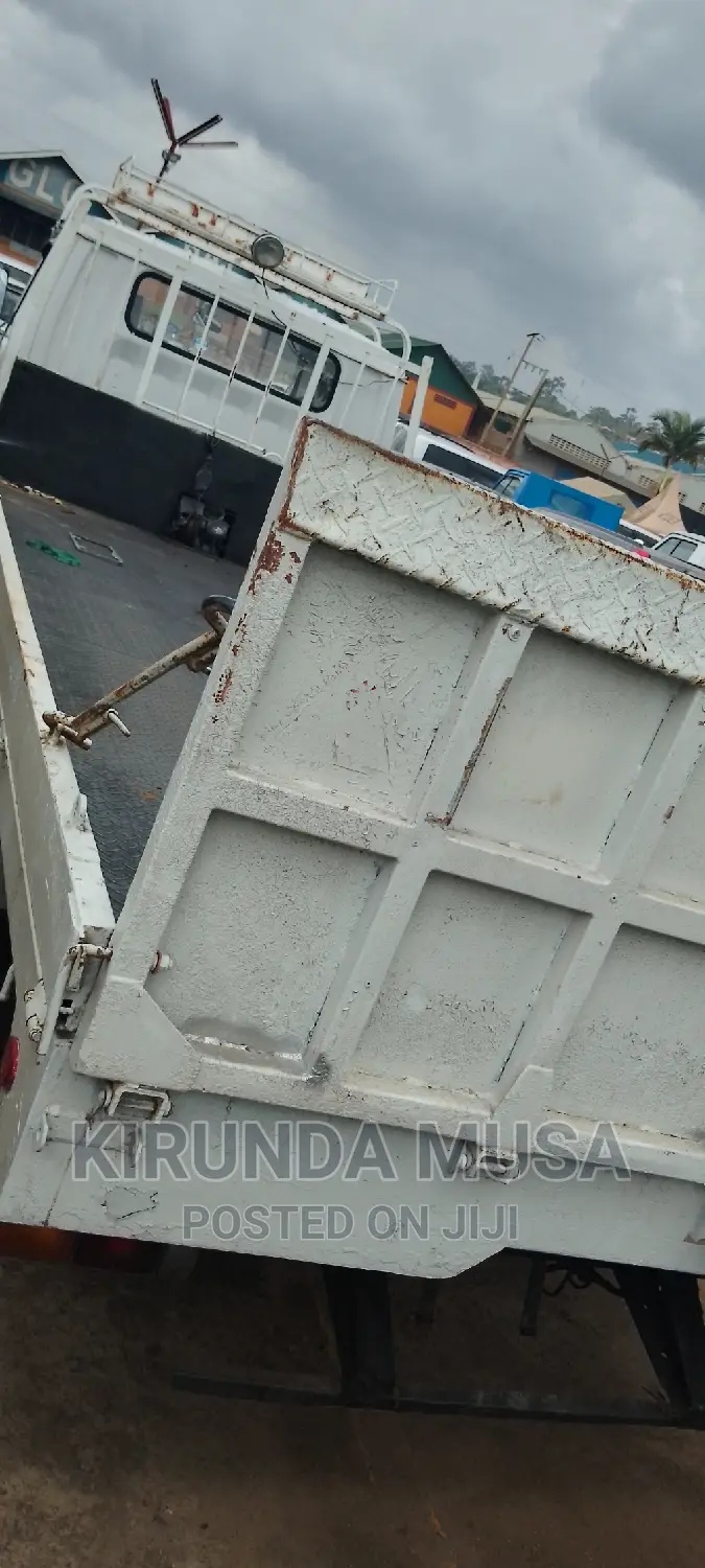 Mitsubishi Canter 1993 White