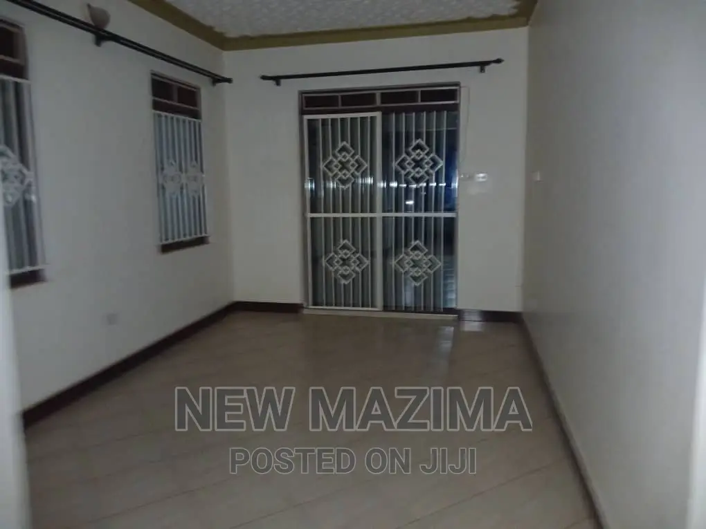 2bdrm Block of Flats in Seguku Ntebe, Central Division for rent