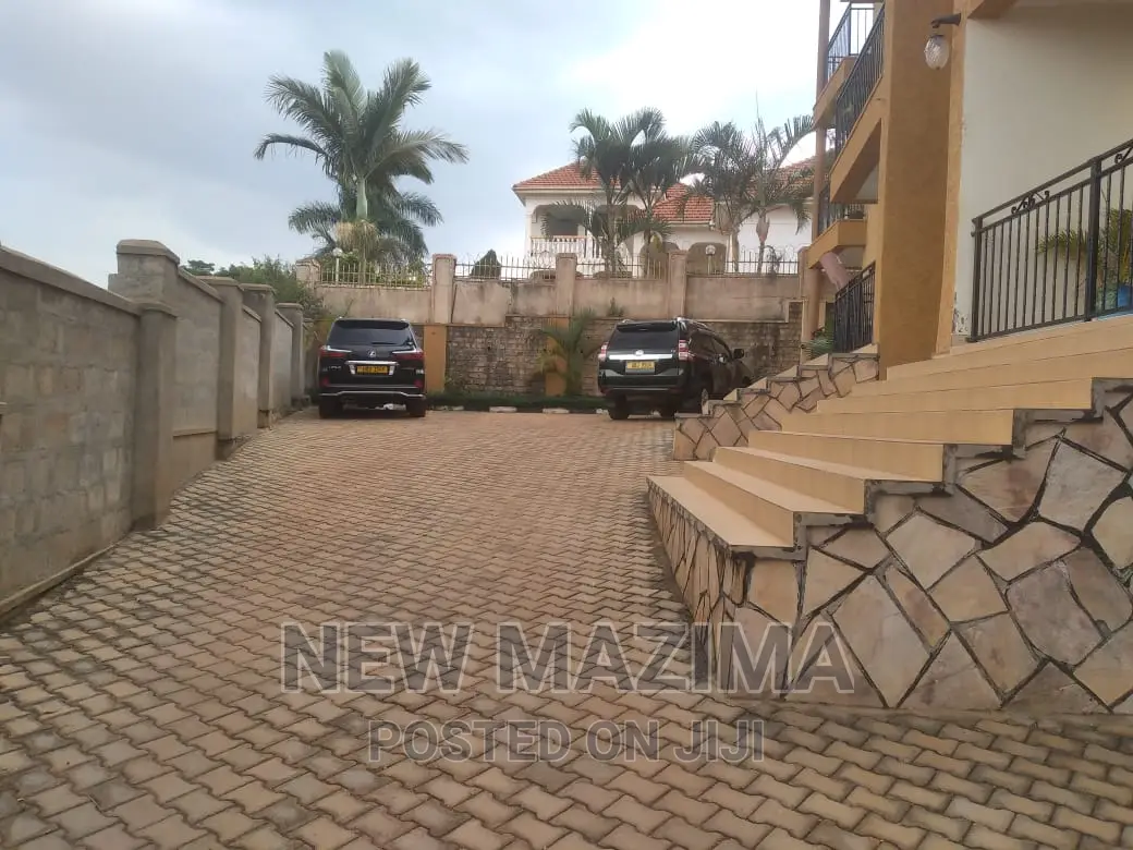 2bdrm Apartment in Seguku Ntebe Rd, Central Division for rent